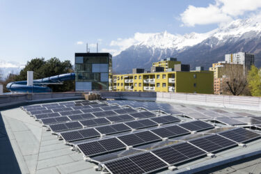 Hallenbad O-Dorf PV-Dach