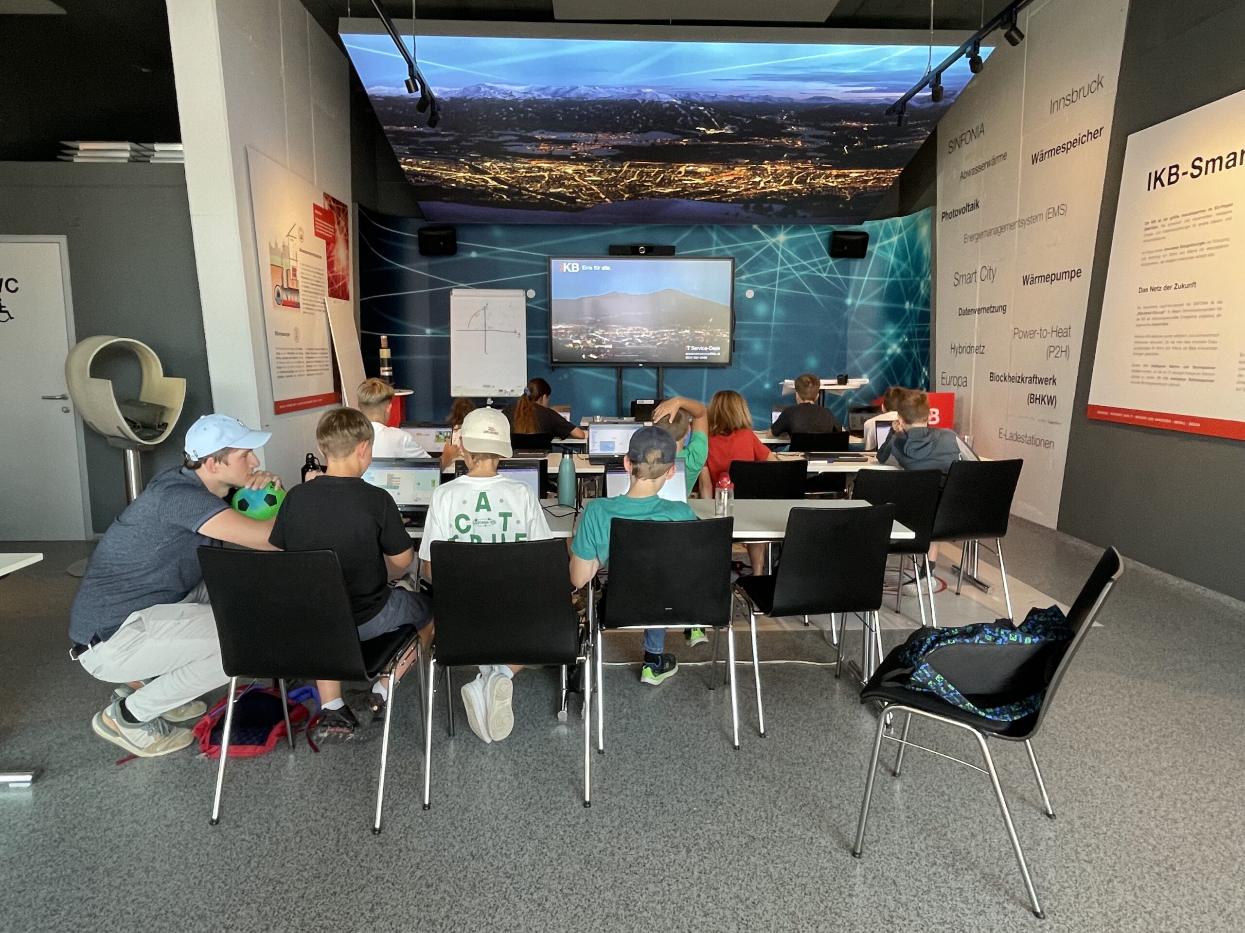 20250818_132711189_iOS