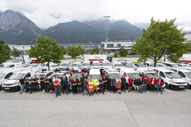 E-Fuhrpark IKB mit Mitarbeiter