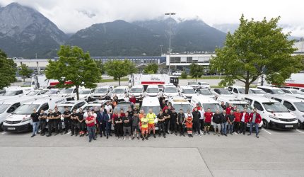 E-Fuhrpark IKB mit Mitarbeiter